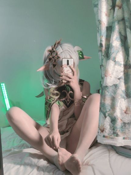 湖畔春光